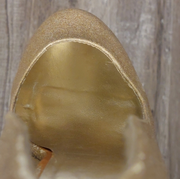 FOREVER 21 Gold Platform Heels size 7 - Picture 12 of 13